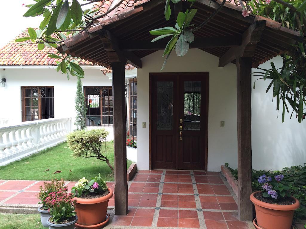 Iguanazu Bed & Breakfast Guayaquil Exterior foto
